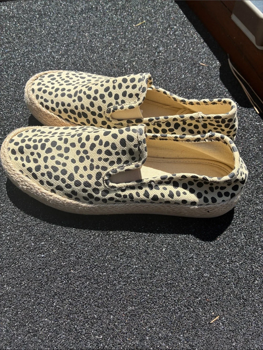 Esprit Nadine Canvas Slip-On Espadrille Sneakers in Beige with Black Spot Print